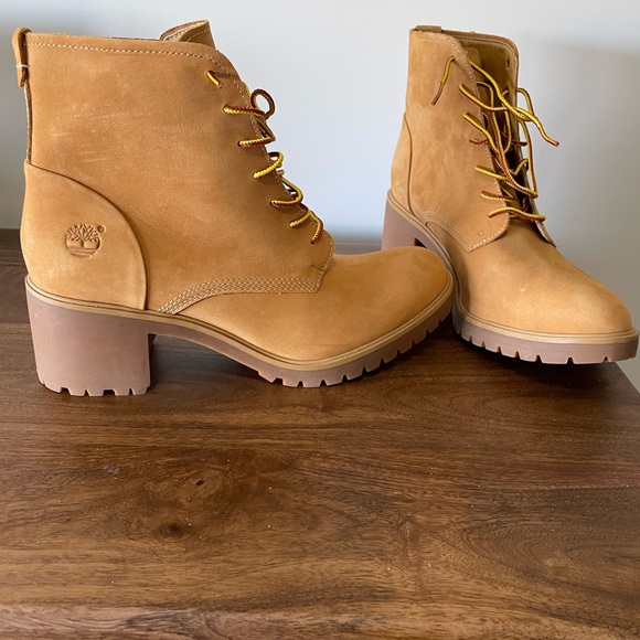 Timberland women’s heeled boot size 10 women - Picture 6 of 6